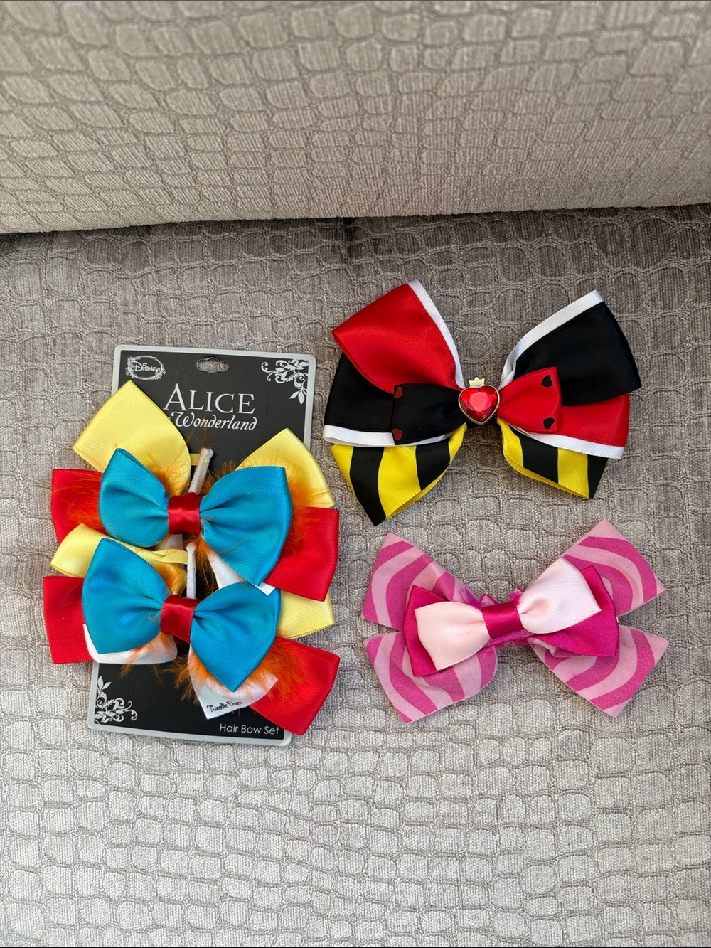Disney Alice in Wonderland Themed Hair Bow Set